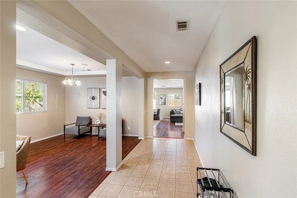 16526 Braeburn Ln - Photo 6 of 50