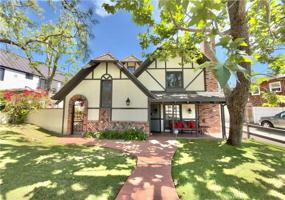 featured image of 327 Aster St