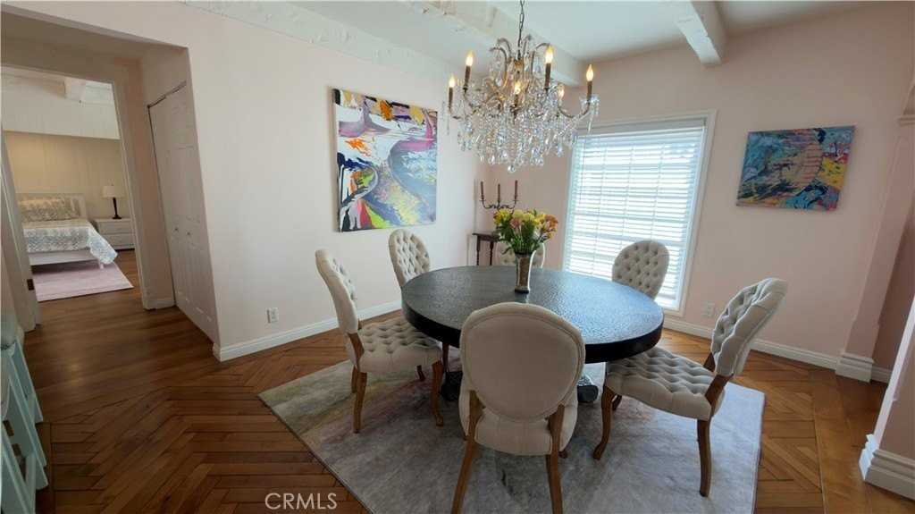 327 Aster St - Photo 7 of 50