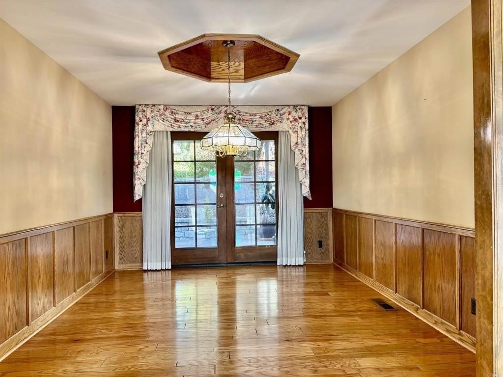 7183 Brooktree Ct - Photo 4 of 16