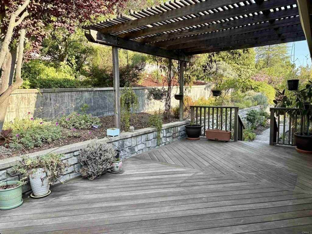 7183 Brooktree Ct - Photo 6 of 16