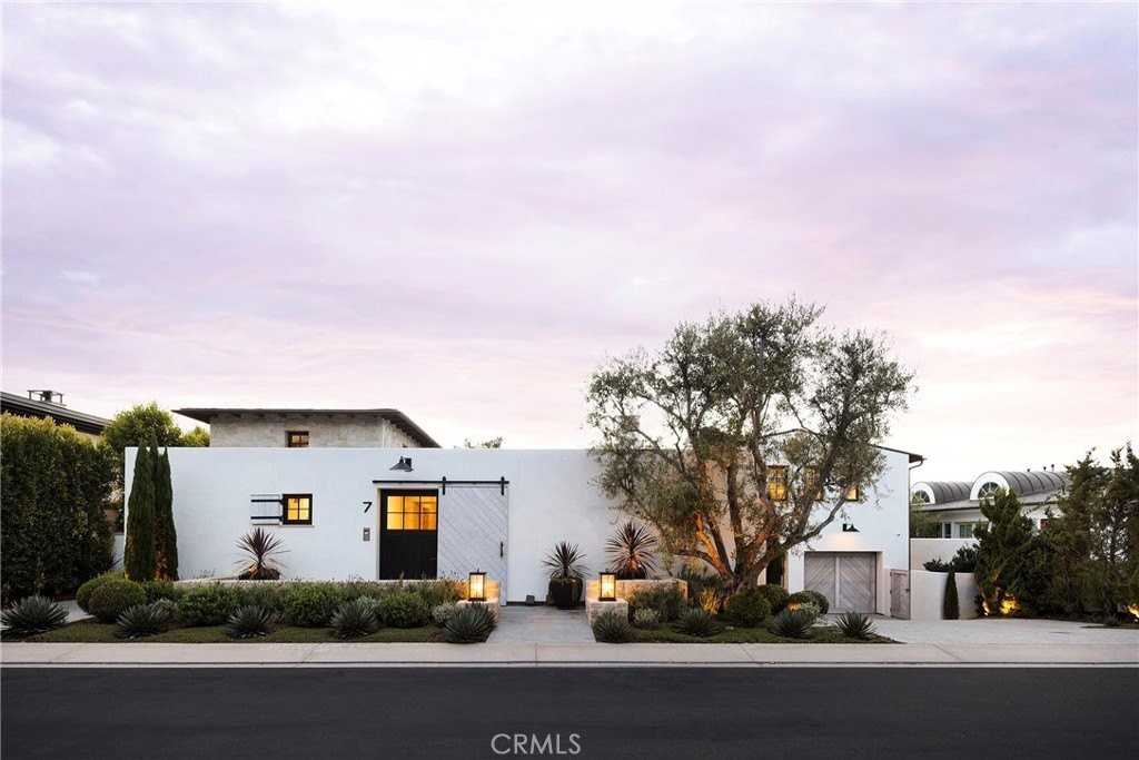 7 Seabreeze Ter - Photo 3 of 50