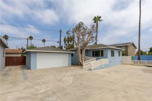 2218 Placentia Ave #D - Photo 1 of 1