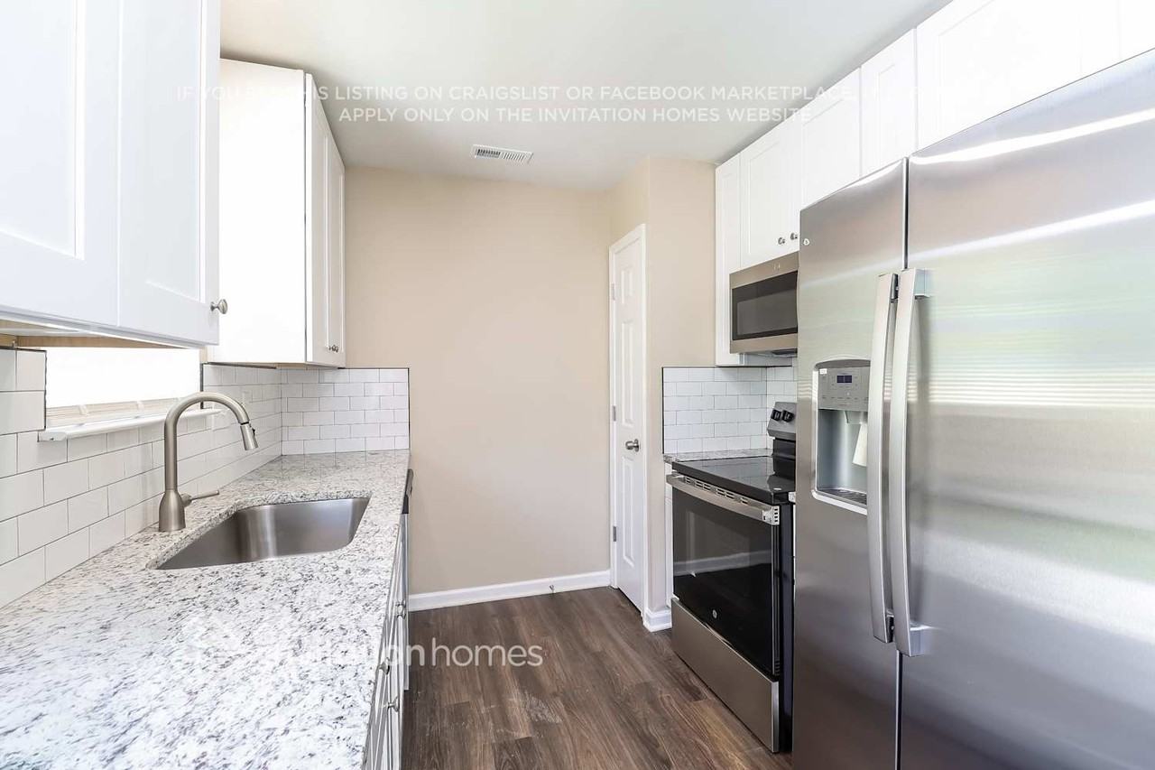 6004 Derek Christopher Ct - Photo 7 of 17