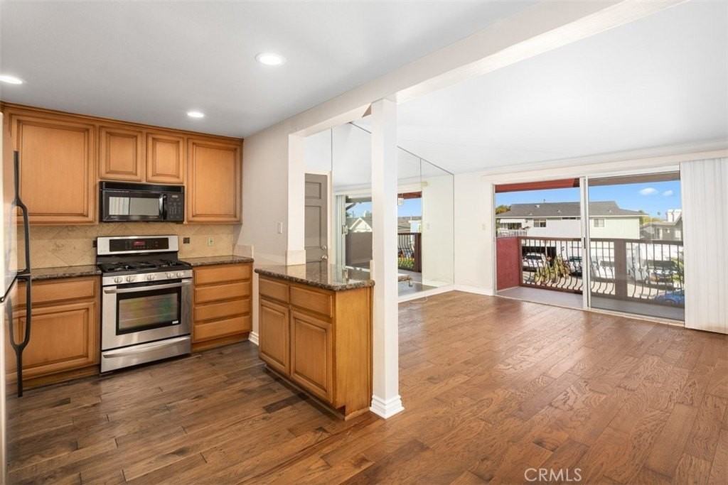 34121 Ruby Lantern St #B - Photo 2 of 12