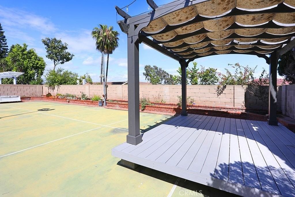 18962 Crimson Cir - Photo 6 of 50