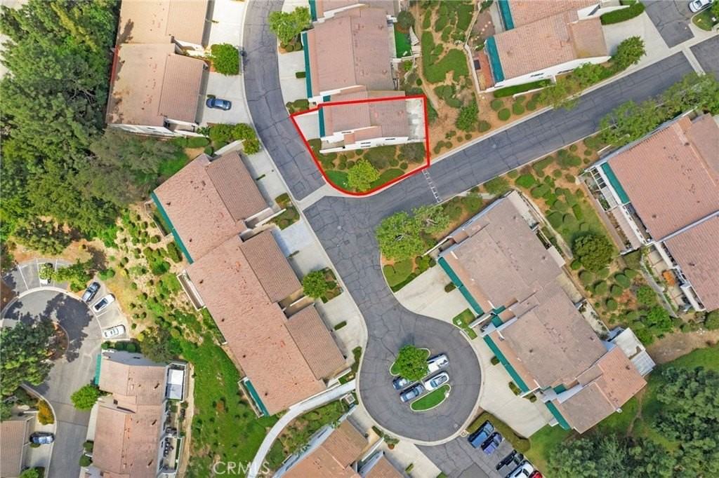 2225 Vista Del Sol - Photo 4 of 39