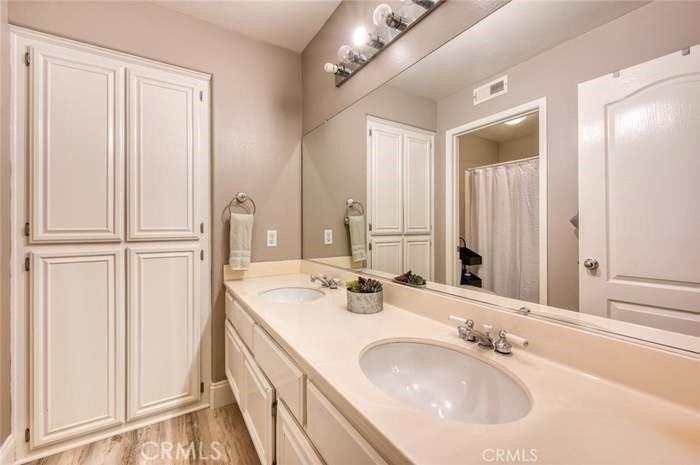 19505 Highridge Way - Photo 3 of 18