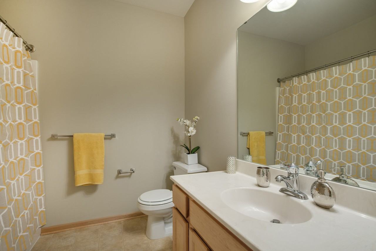 Regency Hill Apartments - Photo 3 of 11