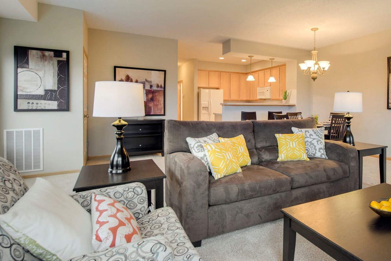Regency Hill Apartments - Photo 3 of 8