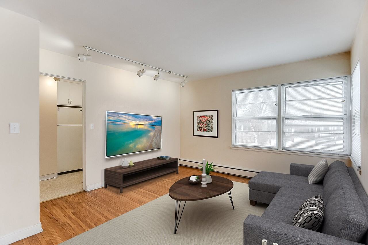 123 West 26th Street - Photo 2 of 15