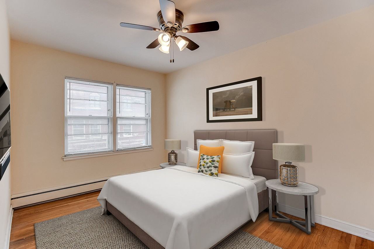 123 West 26th Street - Photo 4 of 15