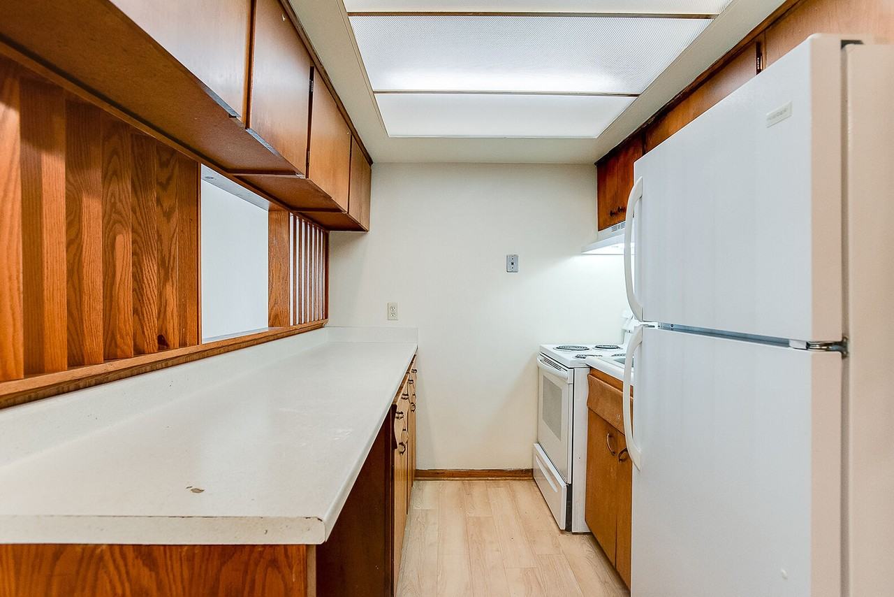 424 West 24th Street - Photo 2 of 11