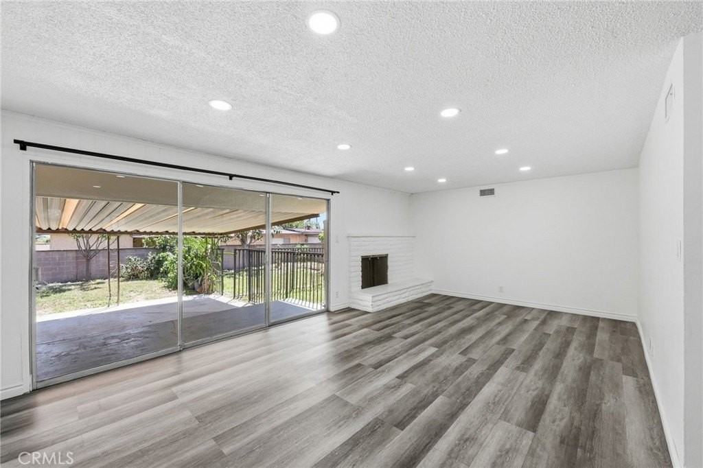 2608 Balfour Ave - Photo 6 of 36