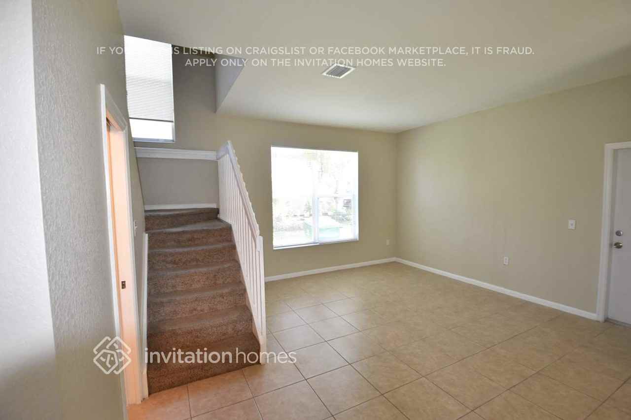 4293 Sw 128th Ave - Photo 2 of 14