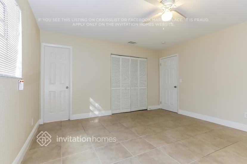 7441 Douglas St - Photo 6 of 13