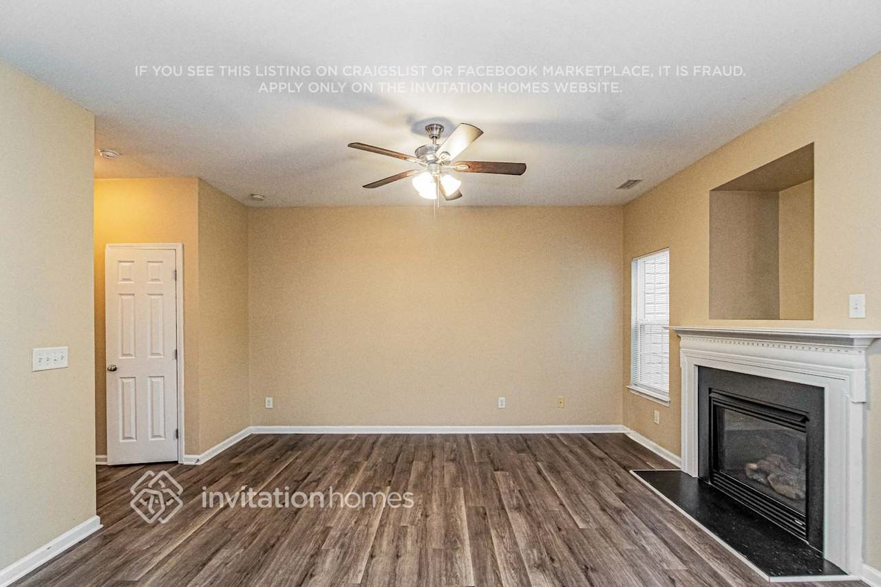 5006 Rainmaker Dr - Photo 5 of 18