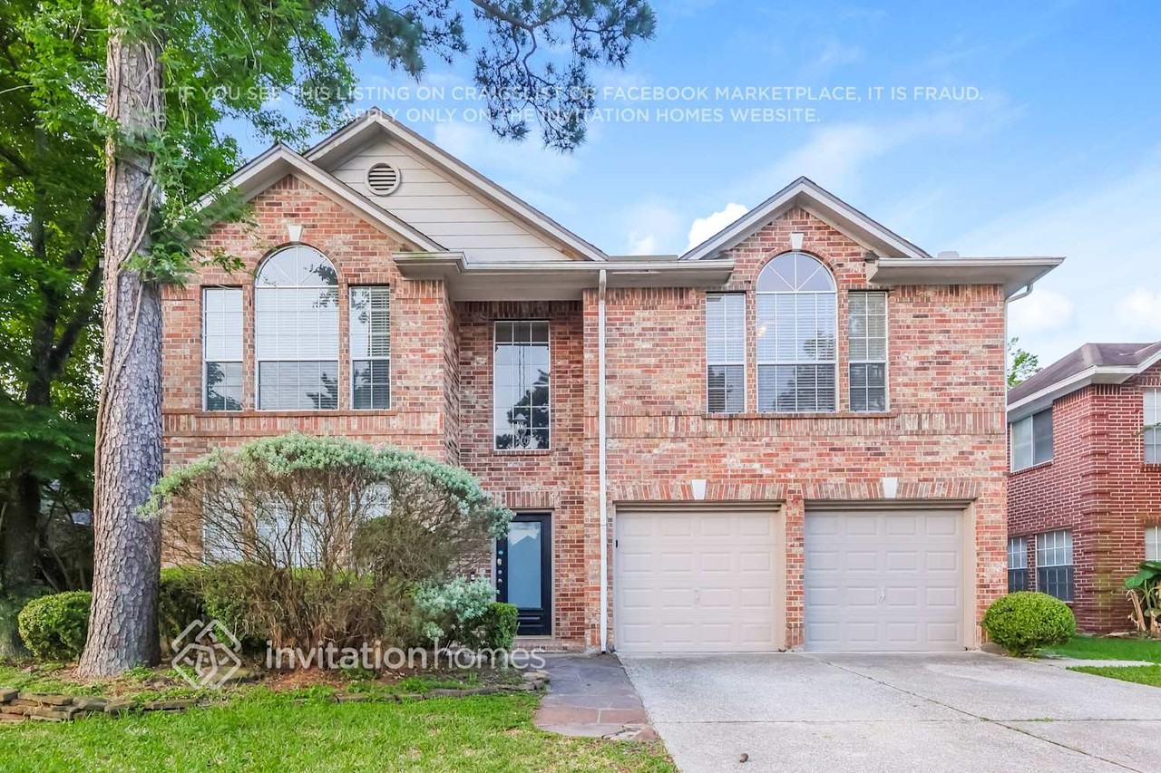 3423 La Seine Ln