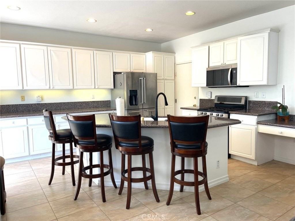 1294 S Springwood Dr - Photo 4 of 26