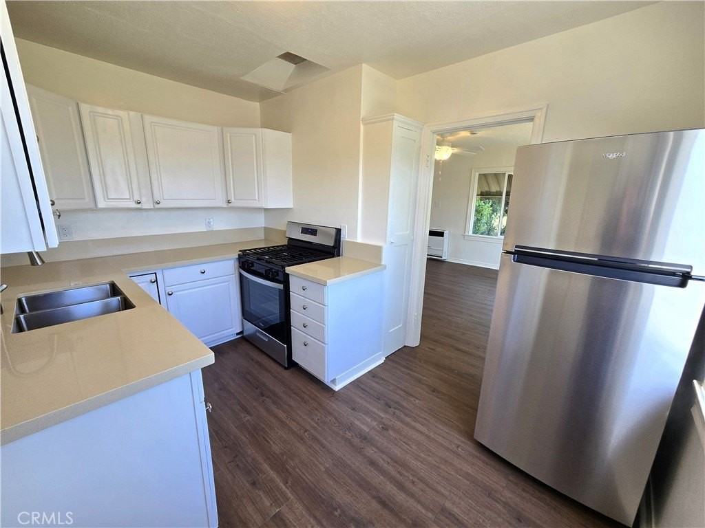 121 W Lomita Ave #B - Photo 4 of 12