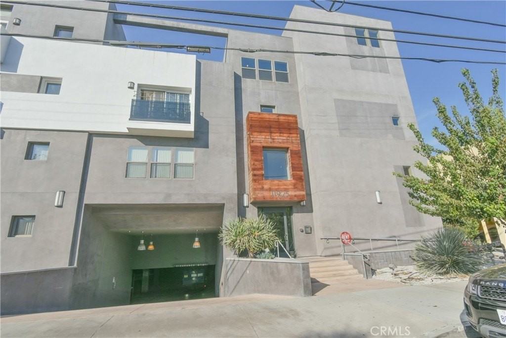 11925 Kling St #206