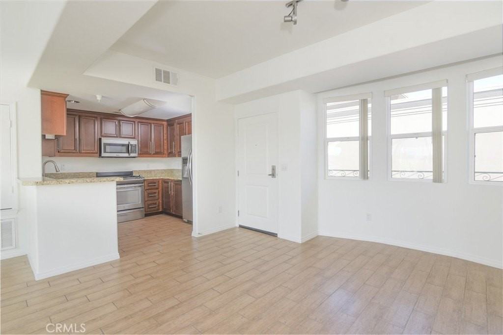 11925 Kling St #206 - Photo 6 of 26