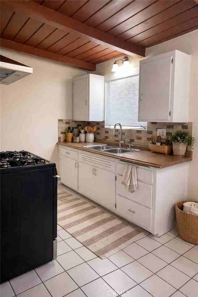 2316 S Carmelina Ave - Photo 6 of 11