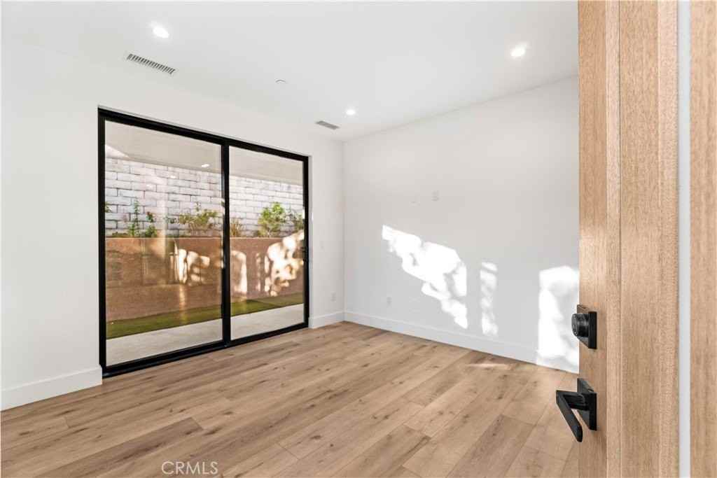 7663 Maestro Ave - Photo 2 of 22