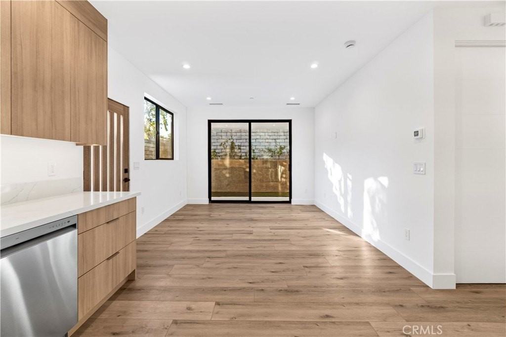 7663 Maestro Ave - Photo 3 of 22