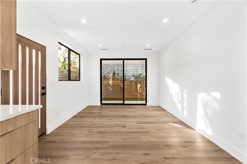 7663 Maestro Ave - Photo 4 of 22