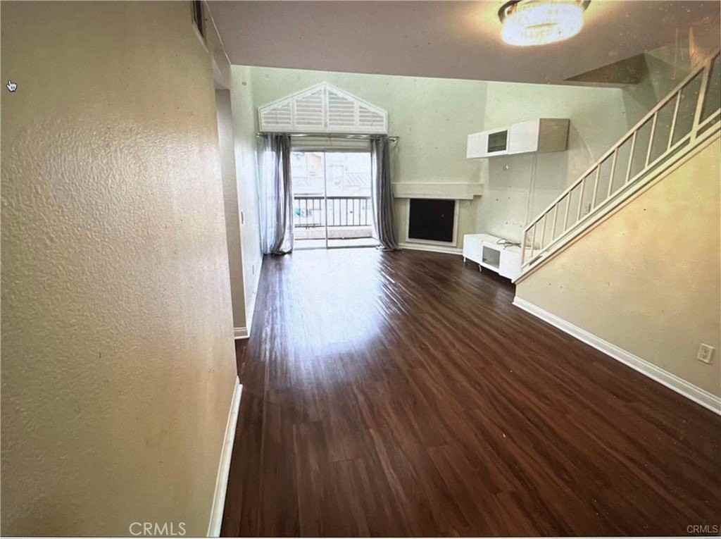 5565 Canoga Ave #318 - Photo 2 of 19