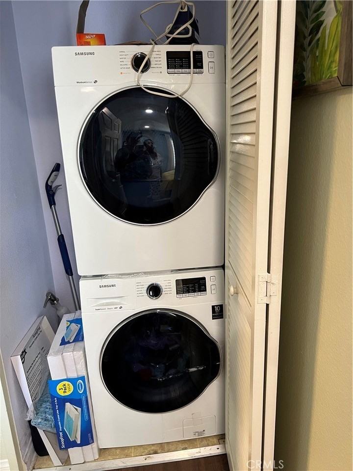 5565 Canoga Ave #318 - Photo 7 of 19