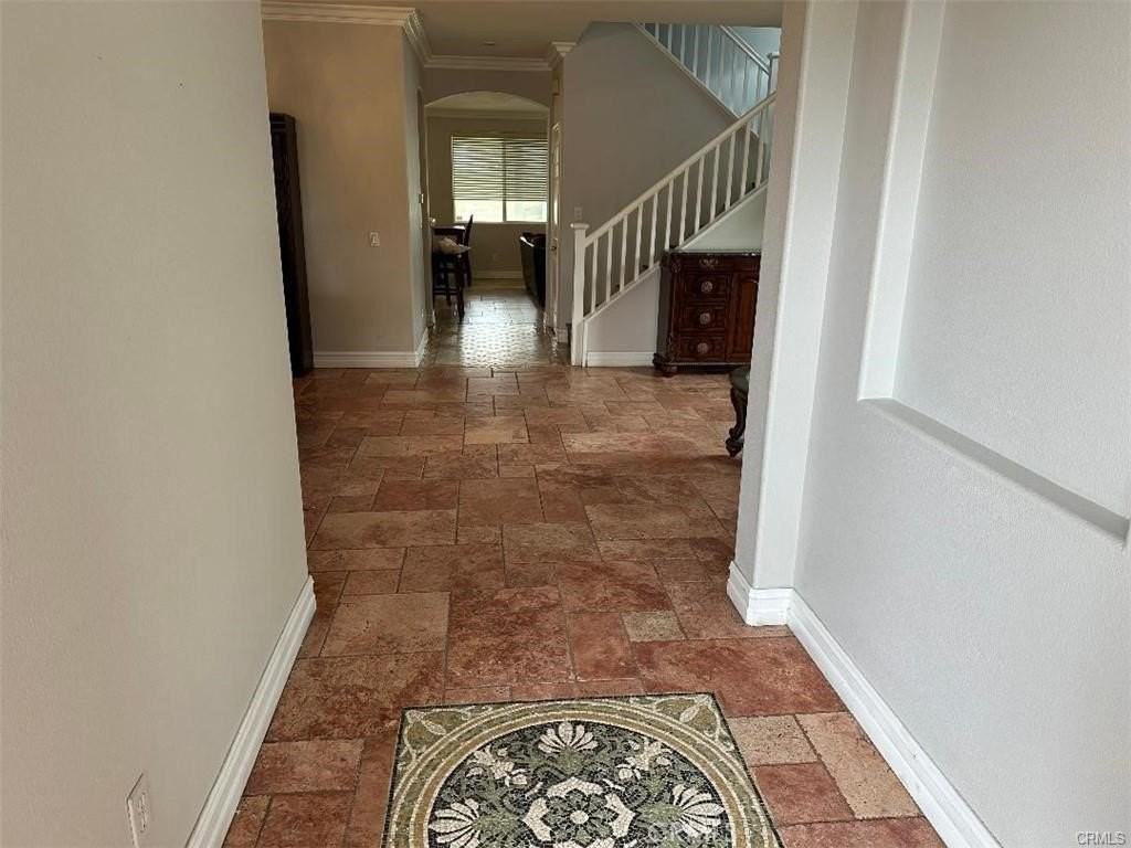 12959 Cambridge Ct - Photo 2 of 25