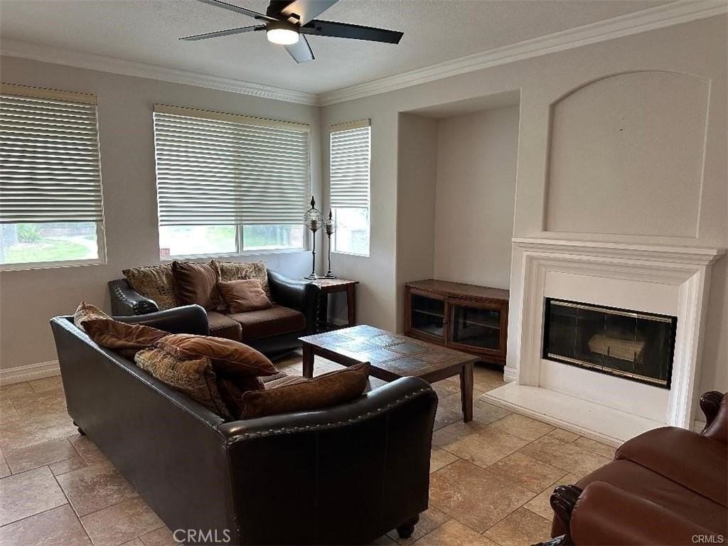 12959 Cambridge Ct - Photo 5 of 25