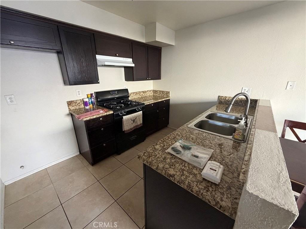 1335 N Elderberry Ave - Photo 6 of 16