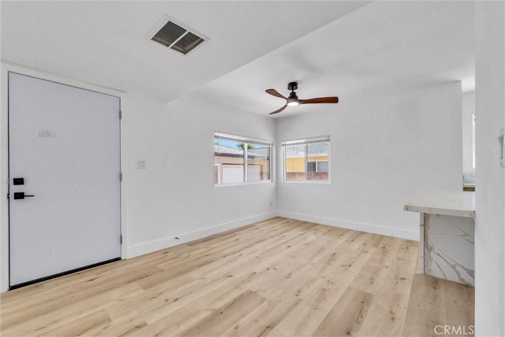 5224 Hallowell Ave - Photo 5 of 30