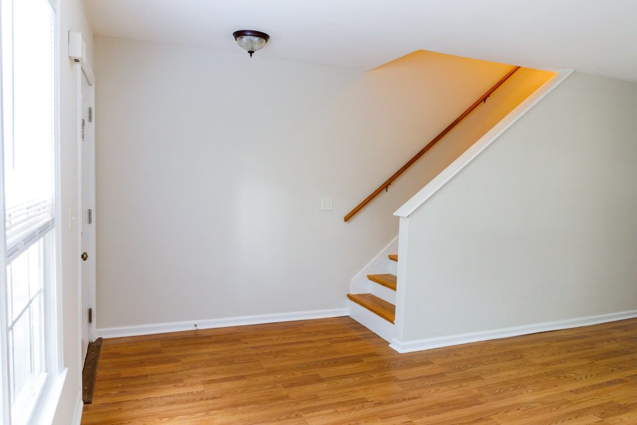 34 Crosscreek Drive - Photo 2 of 32