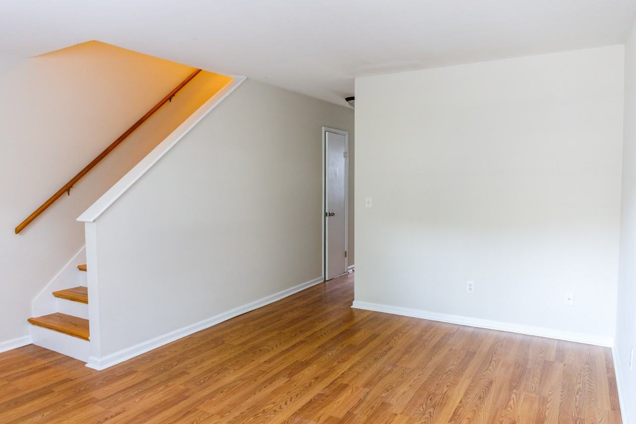 34 Crosscreek Drive - Photo 3 of 32