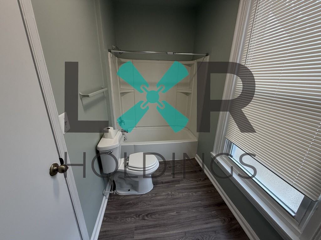 1015 Woodland Ave, Sharon Hill, PA - Photo 2 of 12