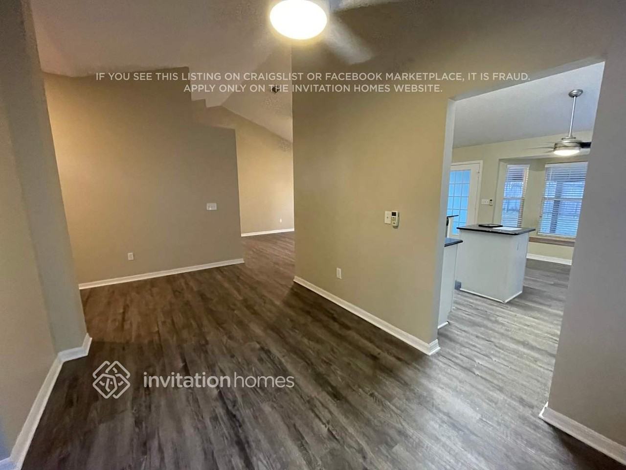 16103 Dowling Ct - Photo 2 of 12