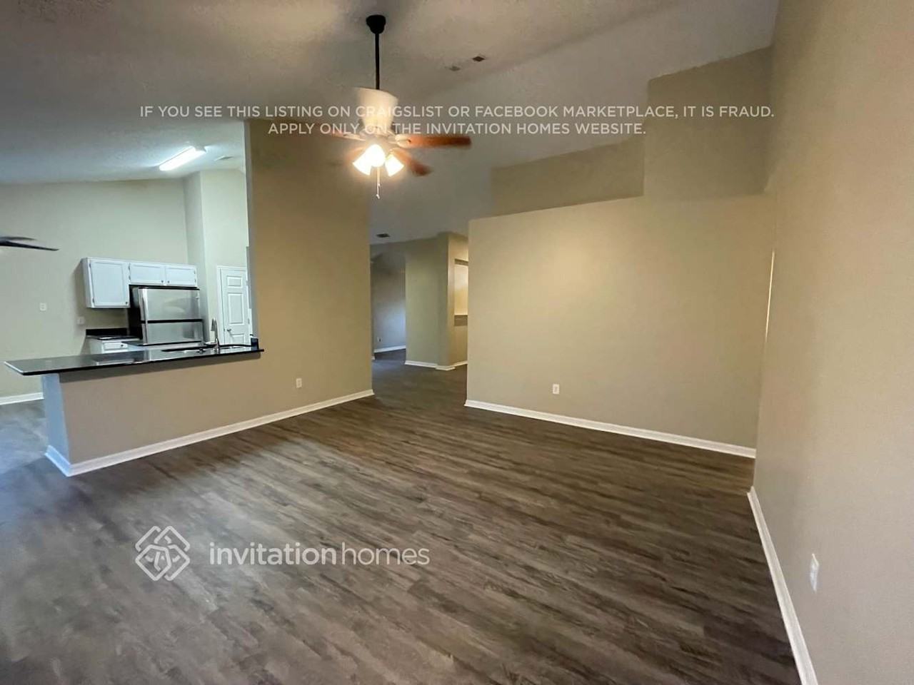 16103 Dowling Ct - Photo 3 of 12