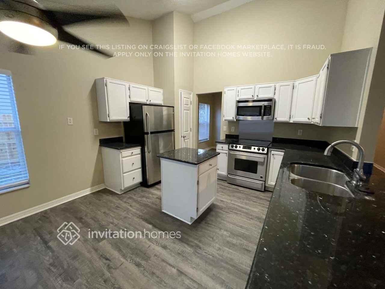 16103 Dowling Ct - Photo 4 of 12