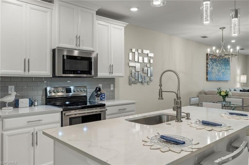 14680 Edgewater Cir - Photo 3 of 33