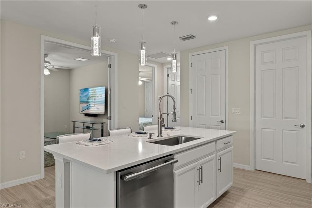 14680 Edgewater Cir - Photo 6 of 33