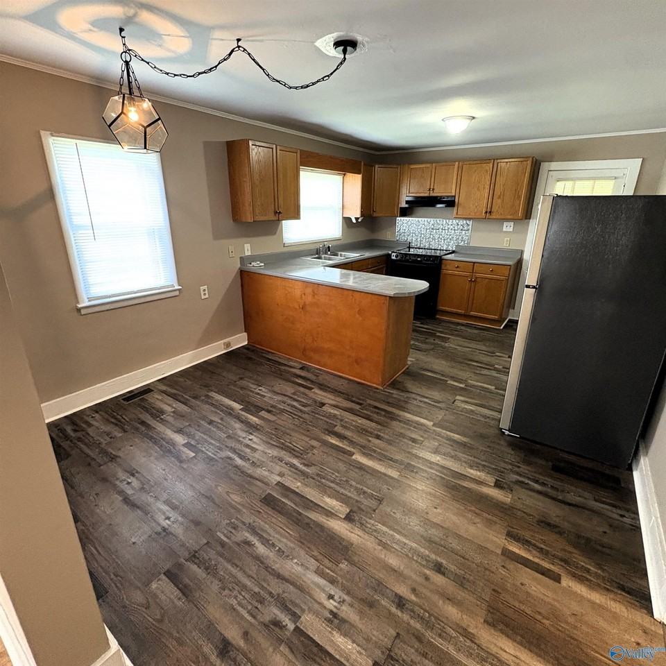 1603 Pratt Ave Ne - Photo 4 of 13