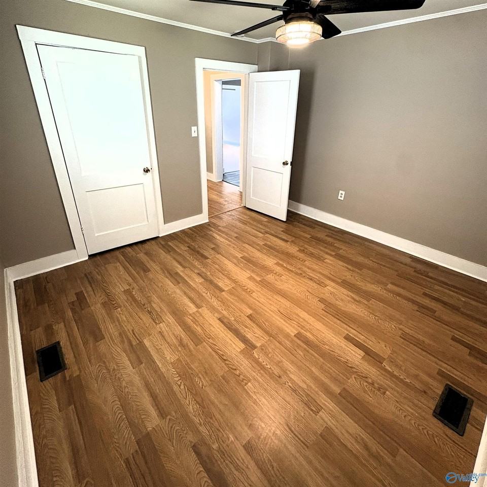 1603 Pratt Ave Ne - Photo 7 of 13