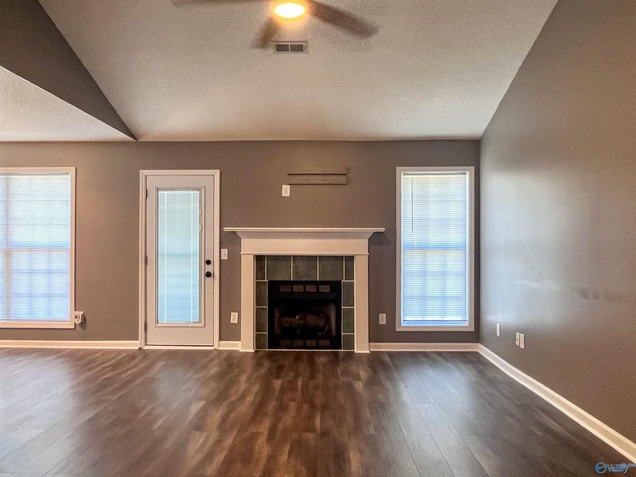 112 Raptor Ct - Photo 2 of 13