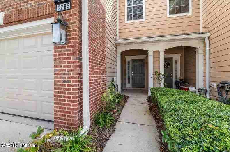 4265 Highwood Dr - Photo 2 of 30