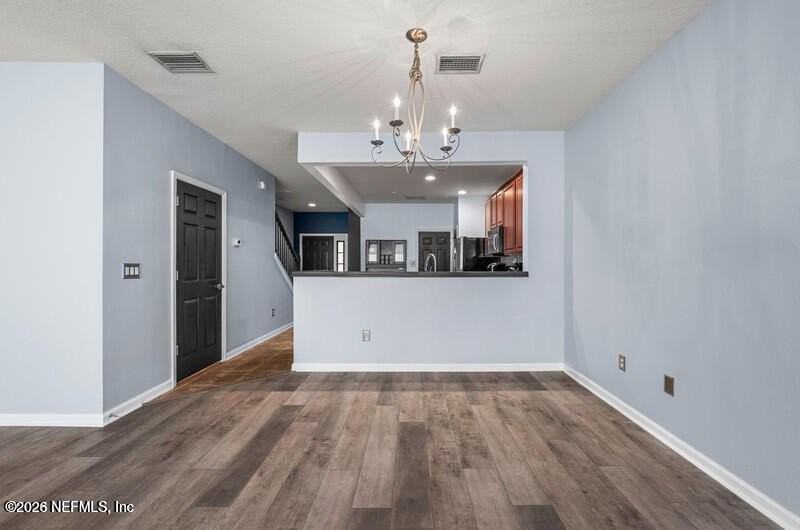 4265 Highwood Dr - Photo 4 of 30