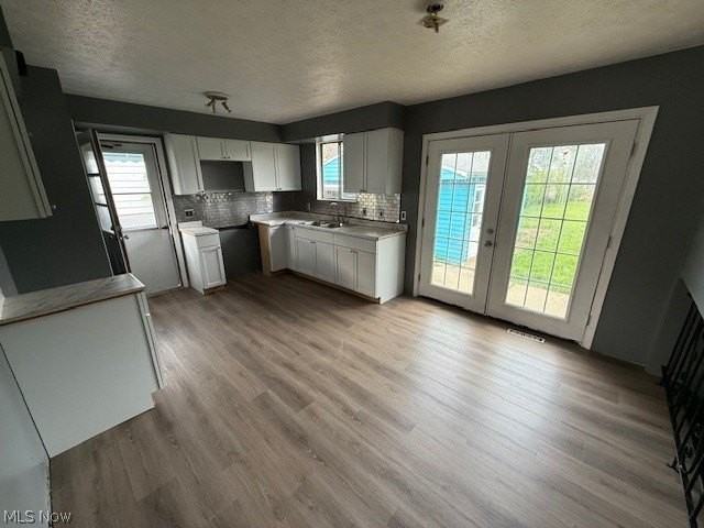 6446 Wolf Rd - Photo 3 of 10